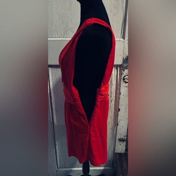 🎈Red Plunging Romper -NWT❤️ - Picture 4 of 5